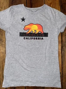 LEGOLAND Damenshirt MEDIUM California Bear & Star Damen T-Shirt Neu ohne Etikett Lego Sonnenuntergang - Bild 1 von 7