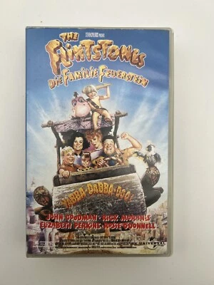 [VHS] ►THE FLINTSTONES - DiE FAMiLiE FEUERSTEiN (1994)◄ John Goodman  | AZ16 - Bild 1 von 2