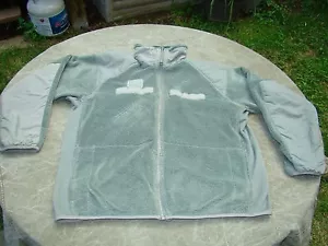 M/R Laub grün Polartec Fleecejacke ECWCS Med Reg - Defektriss im Stoff - Bild 1 von 11