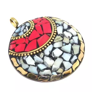 Colgantes grandes tibetanos concha de mar y piedra de coral chapada en oro joyería hecha a mano P391 - Imagen 1 de 3