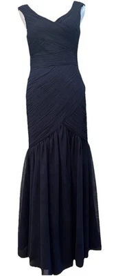 Vestido de Noche Monique Lhuillier Talla 4 Azul Marino Estilo 443149 Formal Tul Acanalado Vestido Foto 1 de 4