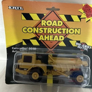 Ertl 2340/2417 1:64 Caterpiller D25D Articulated Dump Truck Construction Vehicle - Picture 1 of 6