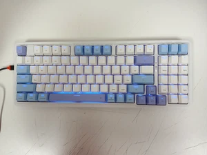 Redragon K664 Gloria Pro Tri-Mode Hot-Swappable Gasket Keyboard - Picture 1 of 4