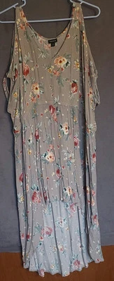 Camiseta túnica Babydoll gris tórrido floral gasa talla 4 (26) talla grande alta-baja boho Foto 1 de 4