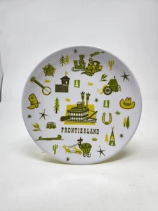 Plato de Melamina Retro 7" Frontierland Parques Disneyland Disney World Plasti - Imagen 1 de 5