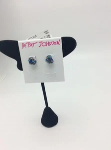 $30 Betsey Johnson Hematite tone multi crystal heart stud earrings BB 44 - Picture 1 of 4
