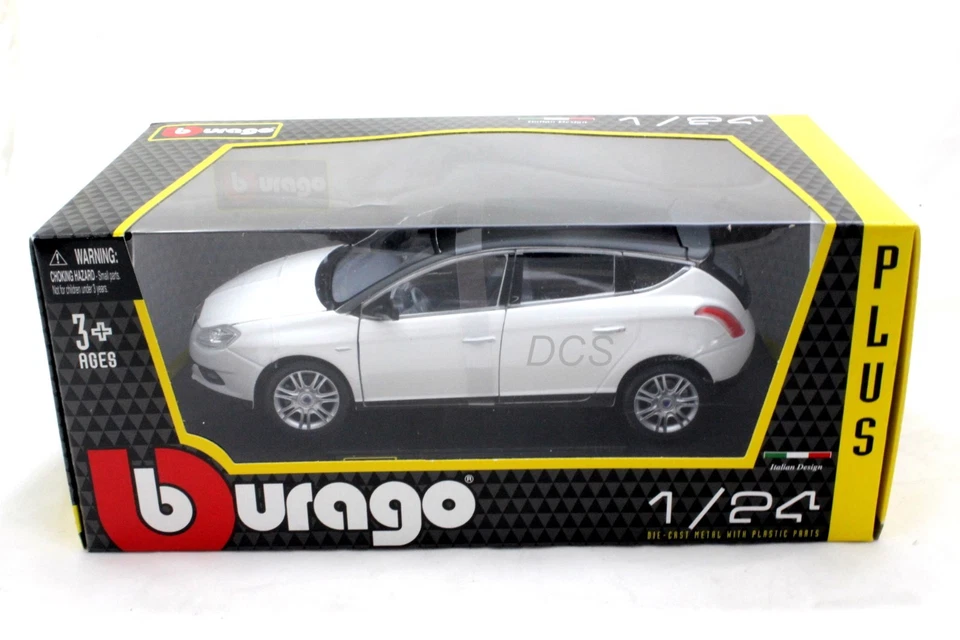 Bburago LANCIA DELTA HPE WHITE 1/24 Diecast Toys Car 21068WH - Image 1 of 1