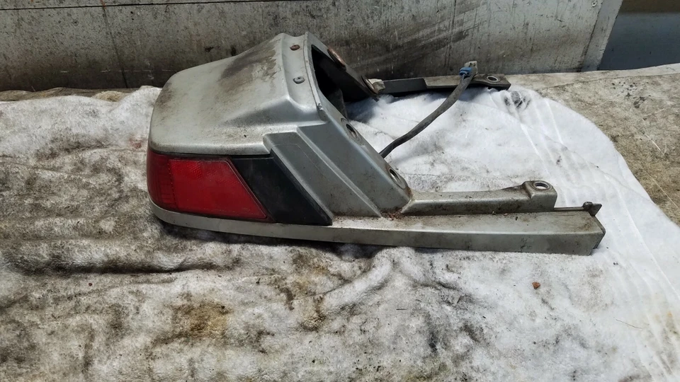 Yamaha XJ 750 1982 Seca 750 Seca luz trasera luz de freno carenado trasero  Foto 1 de 4