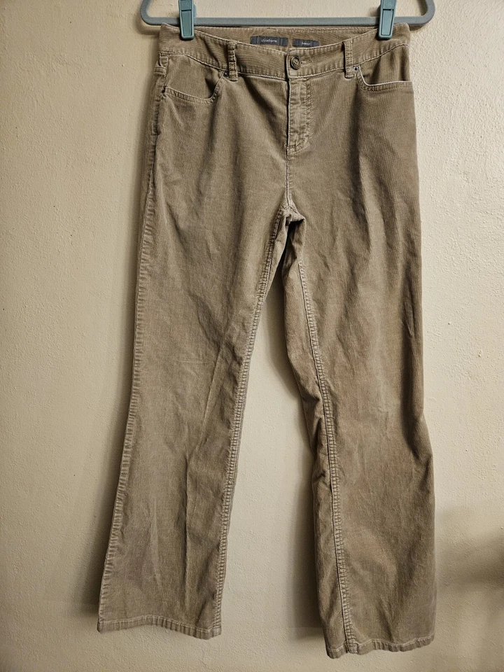 Liz Claiborne Petite Womens Size 6R Tan Boot Cut Pockets Corduroy Pants 30 x 31 - Image 1 of 4