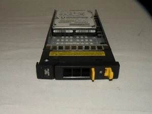 QTY 2 HP 697388-001 450GB 10K 2.5" SFF 6G SAS HDD IN 3PAR M6710 TRAY 702504-001 - Picture 1 of 5