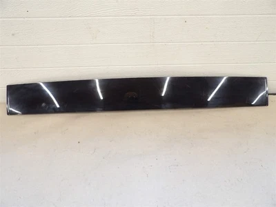 CHEVY BERETTA 1994-1996 LANTERNA TRASEIRA TRASEIRA TRASEIRA PAINEL ACABAMENTO INFERIOR PRETO - Imagem 1 de 4