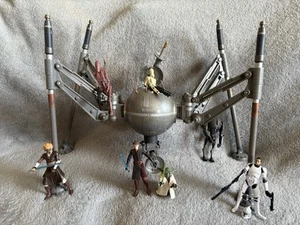 Star Wars: Homing Spider Droid - Animated Clone Wars + 7 Figures - Hasbro - 2008 - Picture 1 of 10