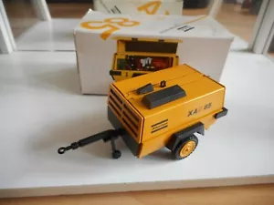 NZG Atlas Copco Kompressor XAS 85 in gelb auf 1:25 in Box - Bild 1 von 2
