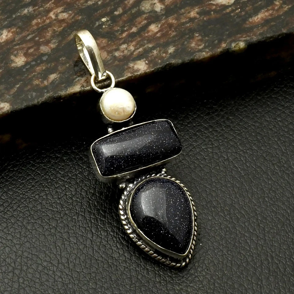 Joyería colgante hecha a mano con piedras preciosas de perlas de piedra solar azul para año nuevo 2,4" AP-39269 Foto 1 de 1