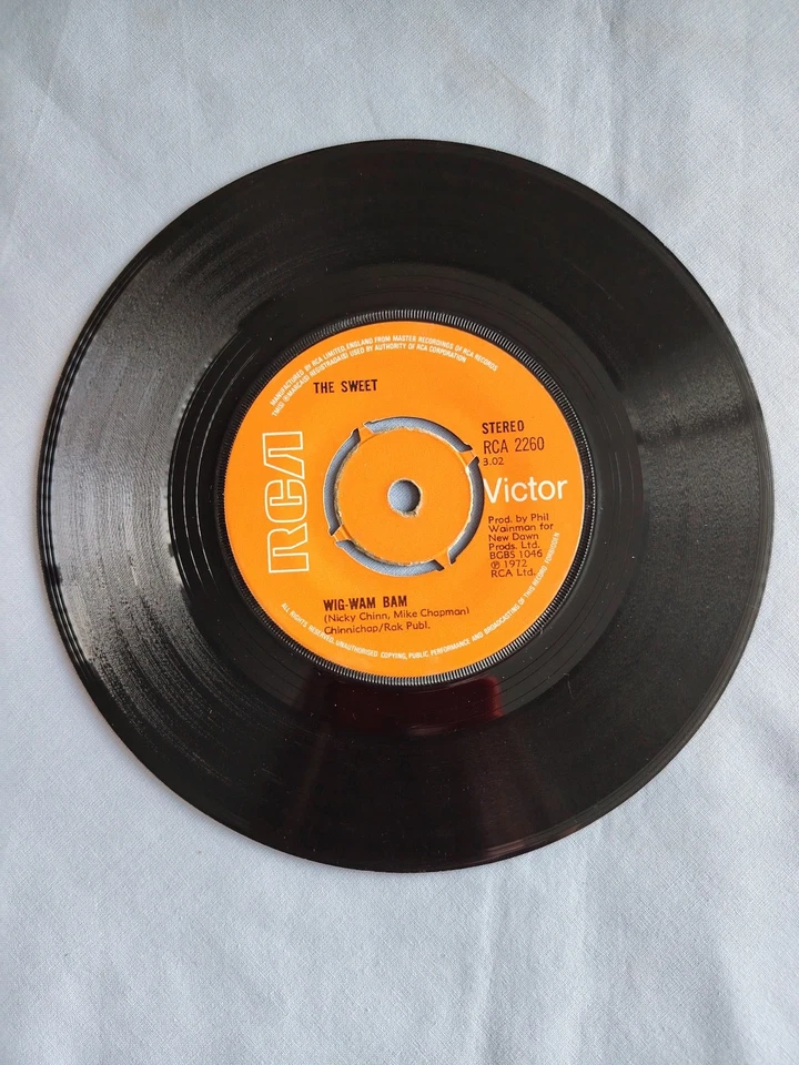 THE SWEET "WIG-WAM BAM" 1972 7" VINYL SINGLE IN A PLAIN SLEEVE - Image 1 of 4