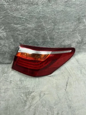2010-2012 LEXUS LS460 LS460L TAIL LIGHT BRAKE LAMP OUTER RIGHT PASSENGER SIDE - Image 1 of 4