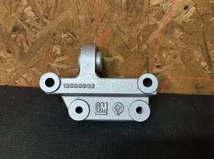 Soporte de colector de admisión inferior OEM 2004-07 Cobalt SS Ion Redline 2,0 L LSJ - Imagen 1 de 3