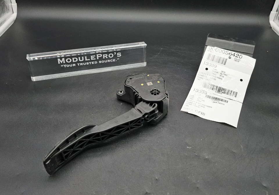 2019 - 2023 Nissan Altima FWD Accelerator Throttle Fuel Gas Pedal W/ Sensor OEM - Image 1 of 4