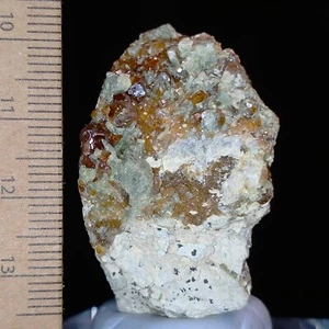 Grossular Hessonite Garnet lustrous shiny crystals on matrix specimen 277ct - Bild 1 von 7