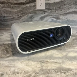Sony VPL-EX7 XGA  Projector - Picture 1 of 6