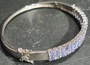 5,40 ctw ovales Tansanit Rhodium über Sterling Scharnier Armband - Bild 1 von 4