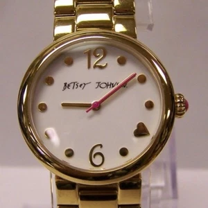 Betsey Johnnson Sleek Gold Color Heart At 4 Metal Band Quartz Watch - Picture 1 of 5