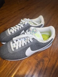 Scarpe Nike Cortez Basic Premium Recycled Canvas Pack CQ6663-001 da donna taglia 5 - Foto 1 di 7