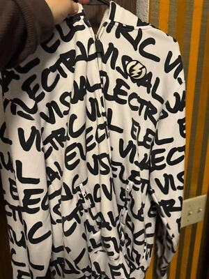 Sudadera Eléctrica Talla MD Usada Excelente Estado Foto 1 de 3