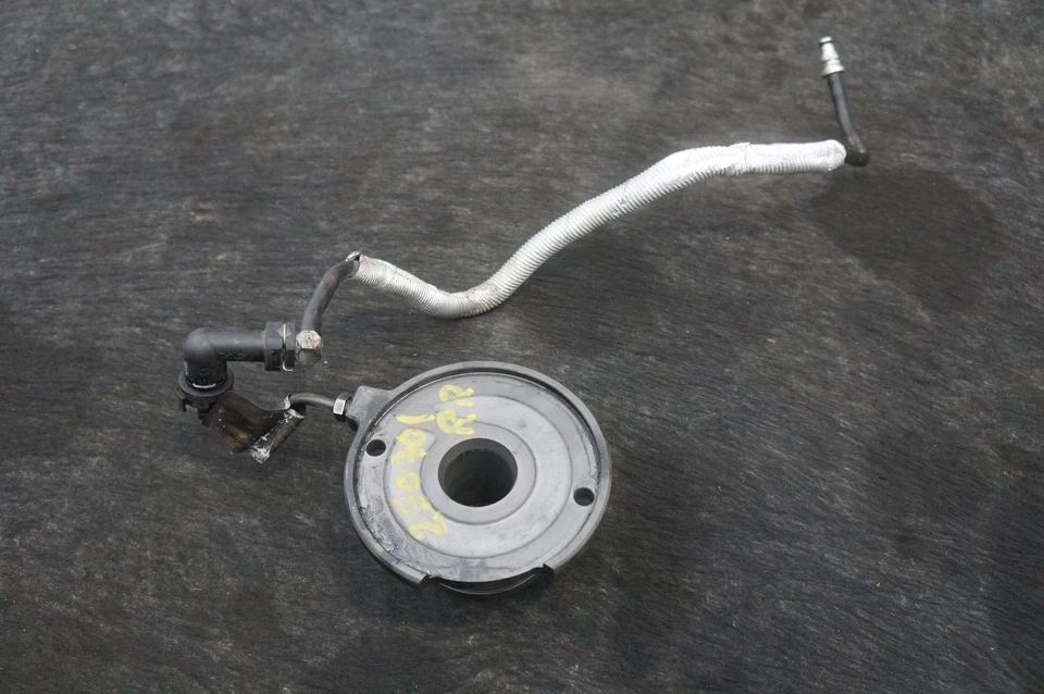 Clutch Slave Cylinder FR3Z7A508A FR3V7A508AA Ford Mustang Shelby Gt350 2015-2020 - Image 1 of 4