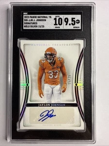 Jaylon Johnson Panini National Treasures Signatures 2023 holograma plateado/25 - Imagen 1 de 3