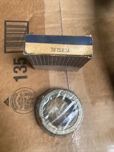 Bearing 787580A8 fits Ford New Holland 651 660 700 Series 800 Series 900 Series - Picture 1 of 4