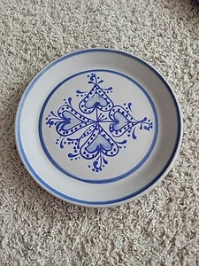 VTG Beaumont Brothers Salt Glaze Pottery 9.5” Blue Hearts Dinner Plate - Picture 1 of 2