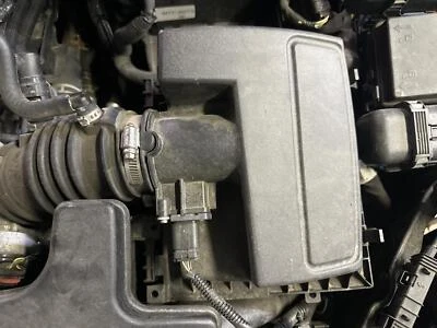 Used Air Cleaner Assembly fits: 2015 Ford Fusion 2.5L standard emissions Grade A - Image 1 of 4