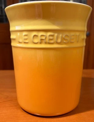 Посуда Le Creuset Crock высота 6 дюймов ширина 5 дюймов желтая  - Изображение 1 из 3