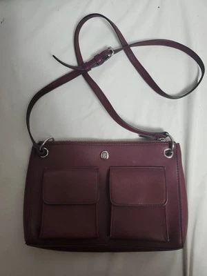 Medium CHAPS Cross Body Shoulder Bag Purse   Burgundy - Image 1 of 4