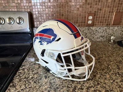 Buffalo Bills  Riddell SpeedFlex White Football Helmet Adult Large READ LISTING - Image 1 of 4