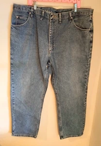 Wrangler Mens Blue Denim Relaxed Fit Jeans Size 44 x 30 Cotton Heavyweight - Picture 1 of 8
