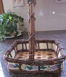 Small Rectangular 8 1/2 x 8 Wicker Grapes and Leaves Oblong Basket - Picture 1 of 2
