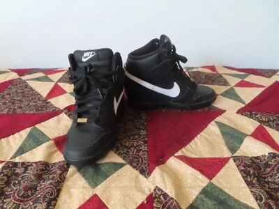 Nike iD Dunk небо Hi размер 5 США на танкетке каблук черный кроссовки обувь 747283-994 Nike KT - Изображение 1 из 4