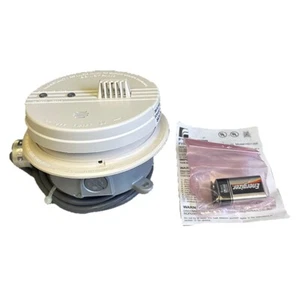 NEW FYRNETICS HD135F HEAT DETECTOR WHITE W/ BATTERY BACKUP 120V 60Hz - Picture 1 of 4