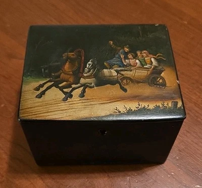 Vishnykov Antigua Caja de Laca Rusa Papel Maché Imperial y Llave Foto 1 de 4