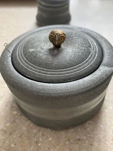 Vtg Metal Silver Round Powder Puff Music Box With Gold Nob - Picture 1 of 6