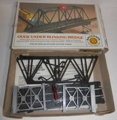 Bachmann HO Scale over/Under Blinking Bridge Kit # - WORKS - Image 1 of 3