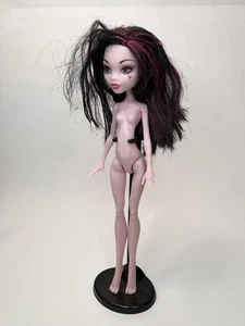 Monster High Creepateria Draculaura Puppe - Bild 1 von 9