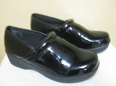 Zuecos cómodos SafeTstep zapatos sin cordones de enfermería talla 10 Foto 1 de 4