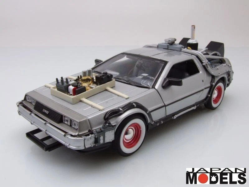 DELOREAN TIME MACHINE BACK TO THE FUTURE III - Ritorno al Futuro Welly 1/24 New - Immagine 1 di 1