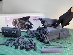 1:6 Scale McLaren F1 S70/2 V12 Engine Model Kit with Gearbox and Exhaust System - Picture 1 of 7