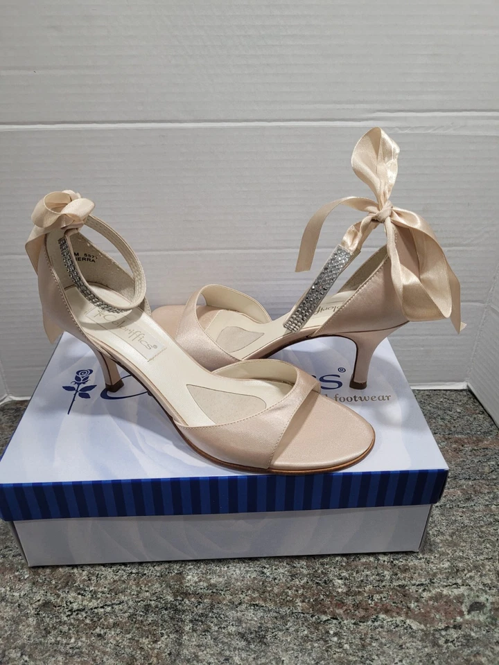Coloriffics Sierra Latte Sz8.5M  satin sandals  - Image 1 of 4
