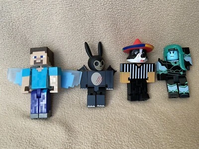 Figuras de acción Roblox Minecraft Steve Zombunny Vinera La hechicera juguetes mixtos Foto 1 de 4