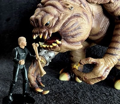 RANCOR & LUKE SKYWALKER • BOXED • POWER OF THE FORCE STAR WARS - Image 1 of 4